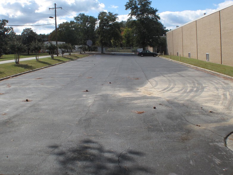 More Photos Of 55-65 Enterprise Blvd SW, Atlanta Distribution For Lease