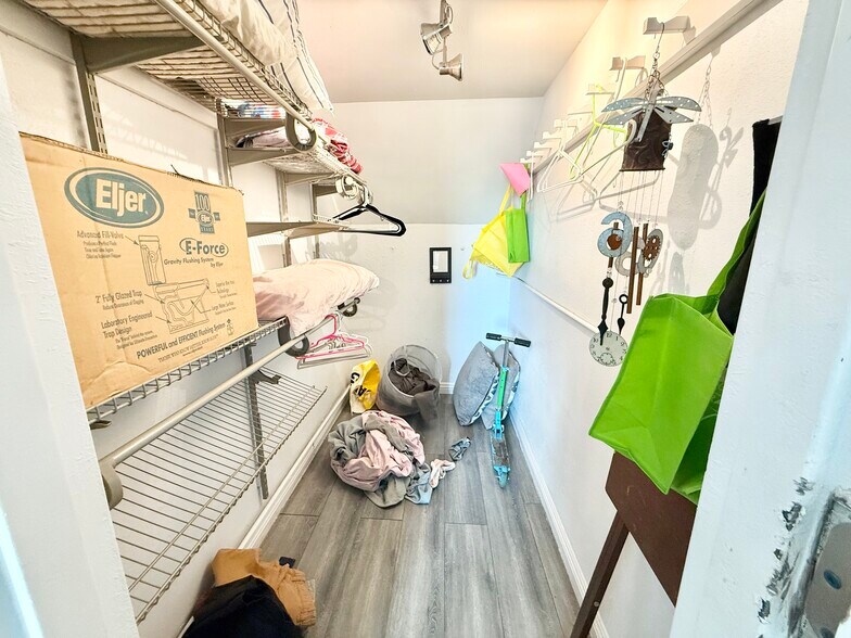 More Photos Of 83298-83420 Argus Ave, Trona Apartments For Sale