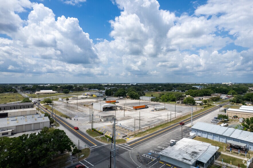 More Photos Of 502 E Bridgers Ave, Auburndale Warehouse For Lease