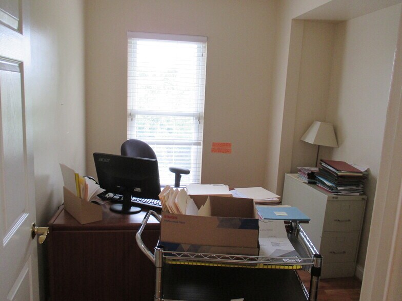 More Photos Of 124 Wells Ave NW, Roanoke Office Residential For Sale