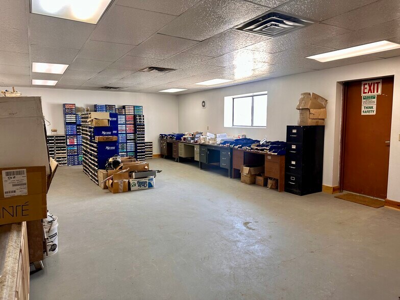 More Photos Of 333 Wildcat rd, La Barge Light Distribution For Sale