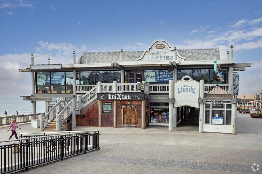 More Photos Of 100 Fishermans Wharf, Redondo Beach Bar For Lease