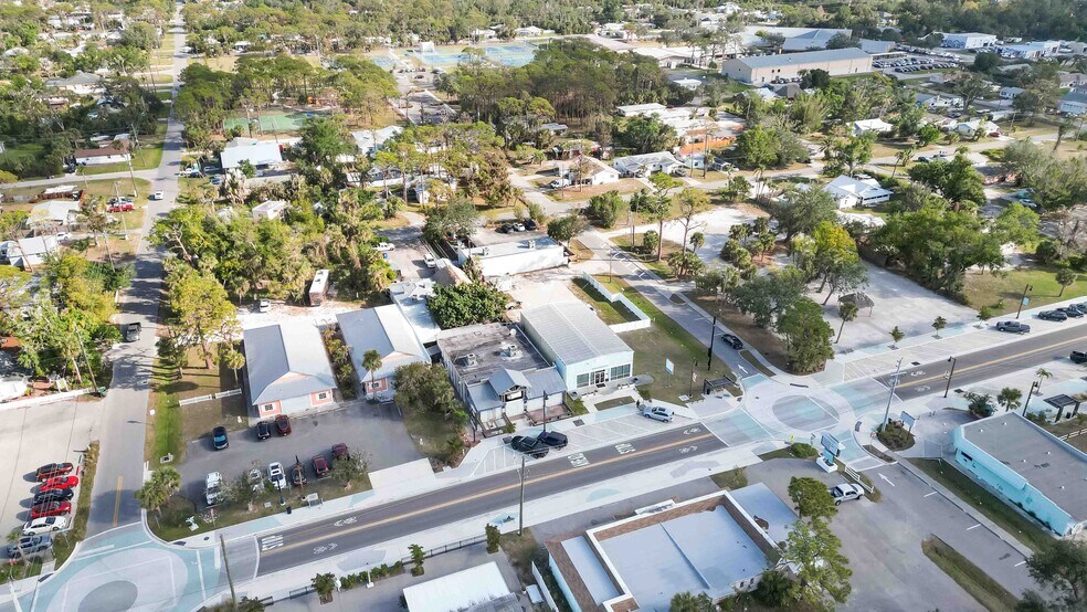 More Photos Of 362 W Dearborn St, Englewood Storefront For Sale