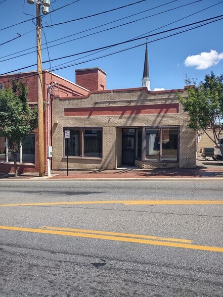 More Photos Of 400 5th St, Lynchburg Storefront For Sale