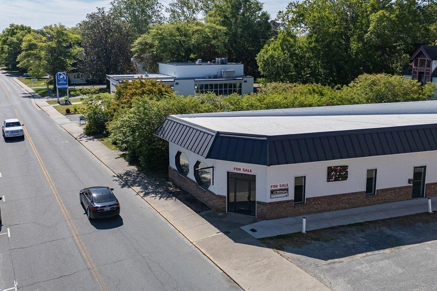 More Photos Of 54 Market St, Onancock Office For Sale