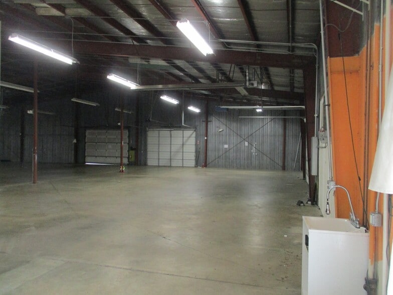 More Photos Of 91 New Leicester Hwy, Asheville Flex For Sale