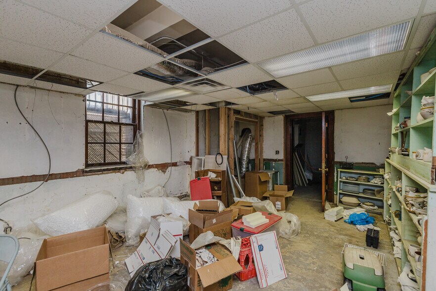 More Photos Of 920 Millington St, Winfield Storefront Retail Office For Sale