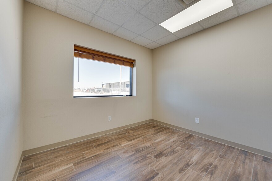 More Photos Of 1610 E County Road 153, Midland Industrial For Lease