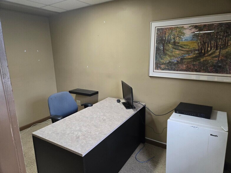 More Photos Of 4801 Hamilton Cleves Rd, Cleves Industrial For Sale