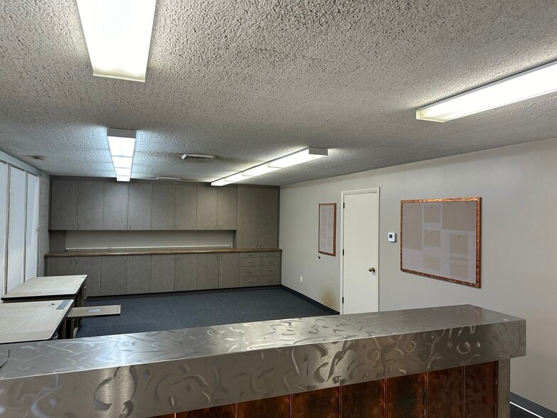 More Photos Of 352 Van Buren Ave, Salt Lake City Manufacturing For Sale