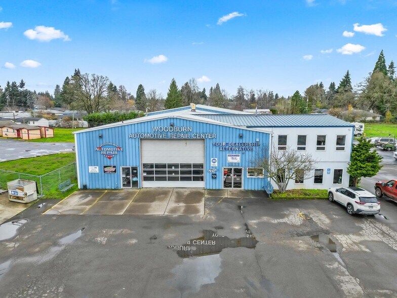 More Photos Of 555 N Pacific Hwy, Woodburn Auto Repair For Sale