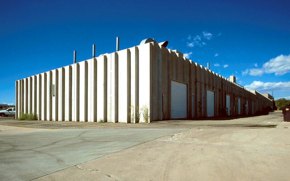 More Photos Of 810 Quail St, Lakewood Warehouse For Sale