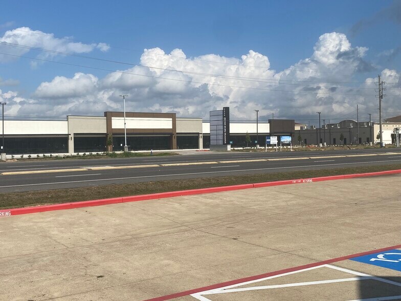 More Photos Of 6820 Farm to Market 2920 Rd, Spring Storefront For Lease