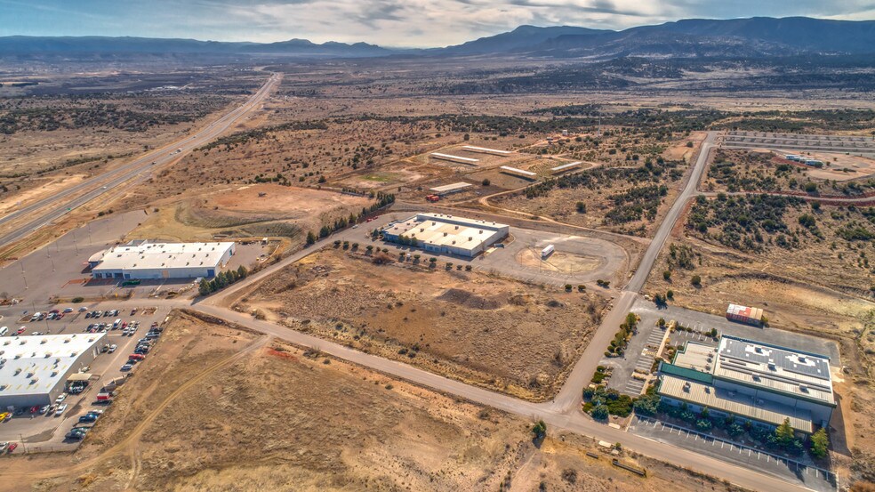 More Photos Of 6000 E Coury Dr, Cottonwood Light Manufacturing For Sale