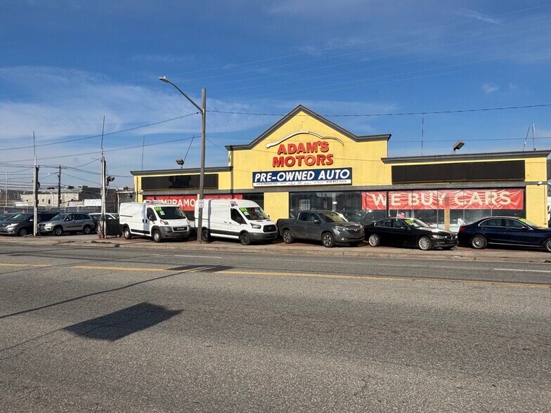 More Photos Of 553 Burnside Ave, Inwood Industrial For Lease
