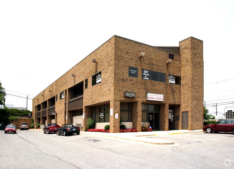 More Photos Of 12450 Parklawn Dr, Rockville Office For Sale