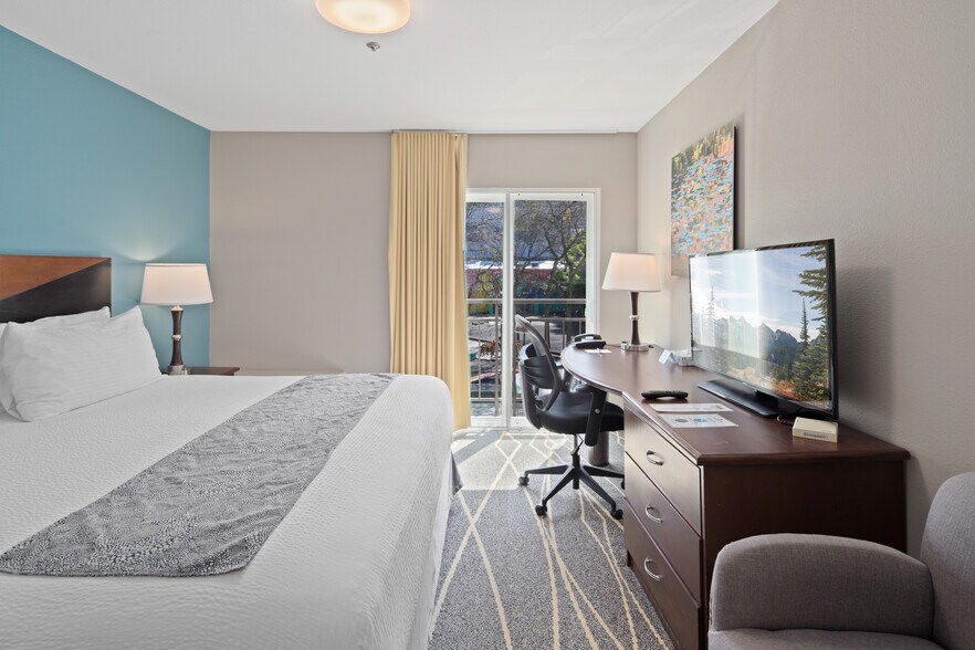 More Photos Of 2301 3rd Ave, Seattle Hotel For Sale