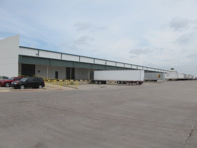 More Photos Of 201 W Anaya Rd, Pharr Warehouse For Lease