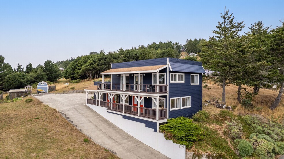More Photos Of 129 Lower Pacific Dr, Whitethorn General Retail For Sale