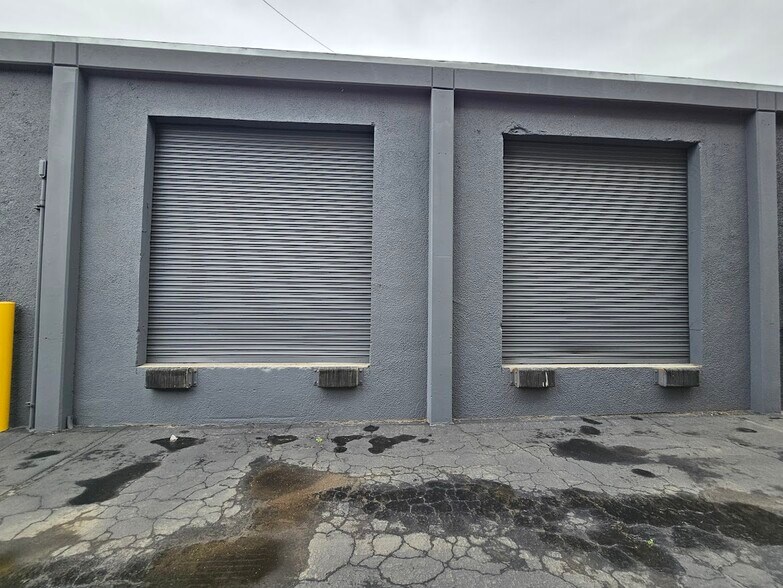 More Photos Of 1800 E 16th St, Los Angeles Warehouse For Lease