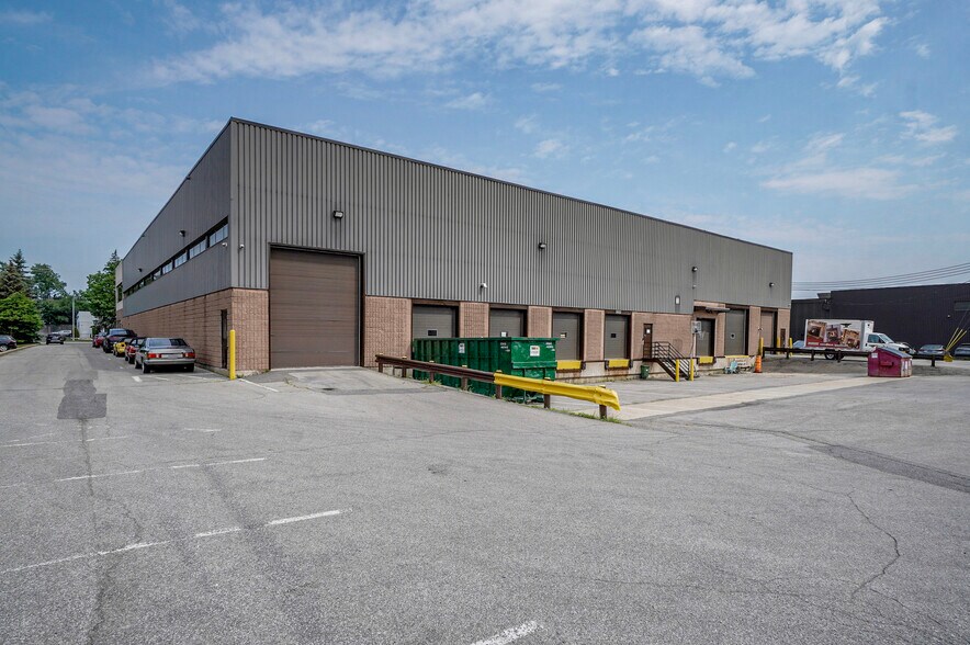 More Photos Of 274-278 Av Labrosse, Pointe-claire Warehouse For Lease