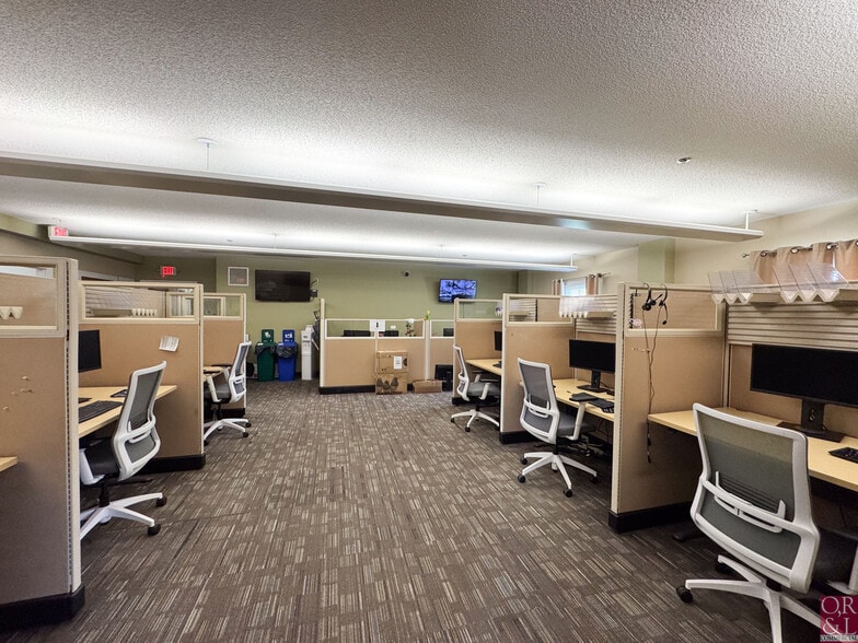 More Photos Of 150 Capital Dr, West Springfield Office For Sale