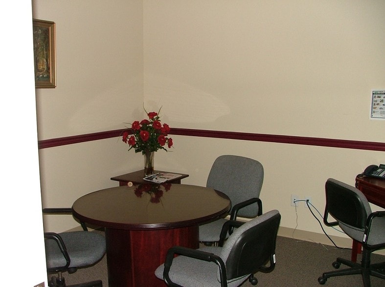 More Photos Of 69 Mayo Rd, Edgewater Storefront Retail Office For Lease