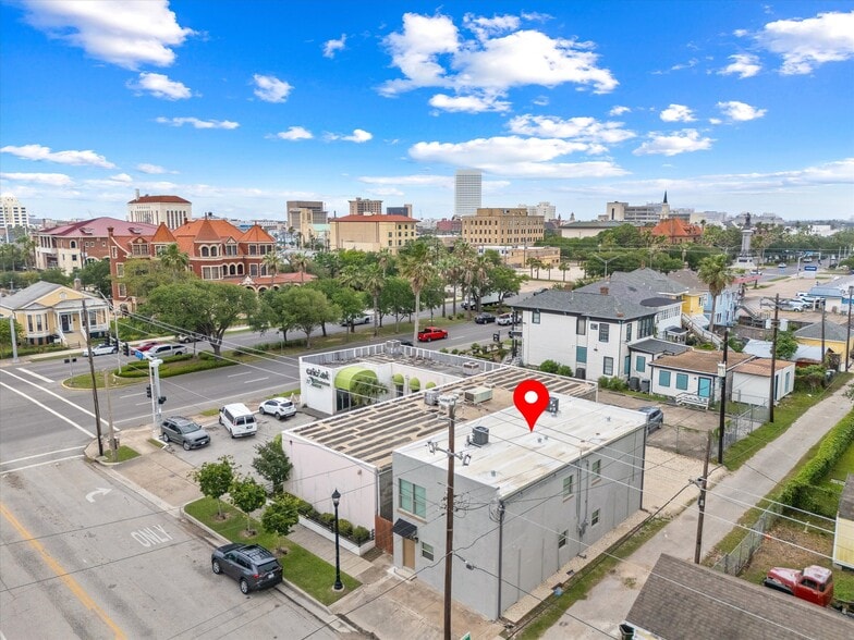 More Photos Of 1010 27th st, Galveston Apartments For Sale