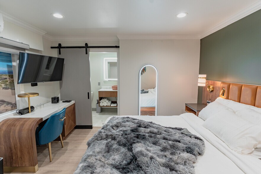 More Photos Of 1107 N Broadway, Santa Maria Hotel For Sale