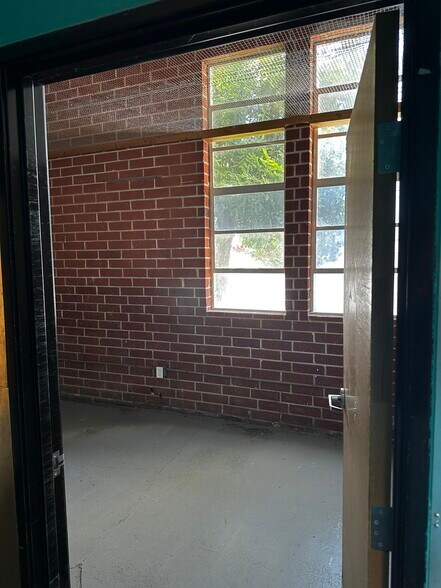 More Photos Of 7680 Clybourn Ave, Sun Valley Light Manufacturing For Lease