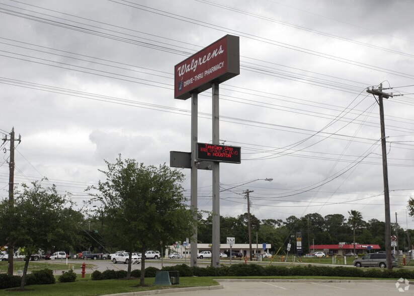 More Photos Of 156 Fm-518, Kemah Drugstore For Lease