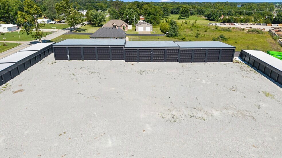 More Photos Of 25100 N Us-59 Hwy, Afton Office For Sale