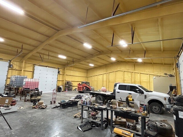 More Photos Of 2307 Stafford Blvd, Pecos Industrial For Lease