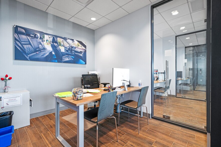 More Photos Of 2202 50 Av, Lloydminster Auto Dealership For Sale