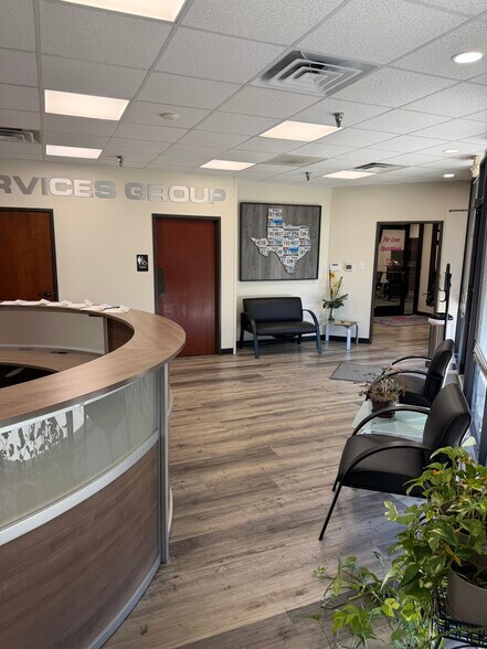 More Photos Of 2210 Hutton Dr, Carrollton Warehouse For Lease