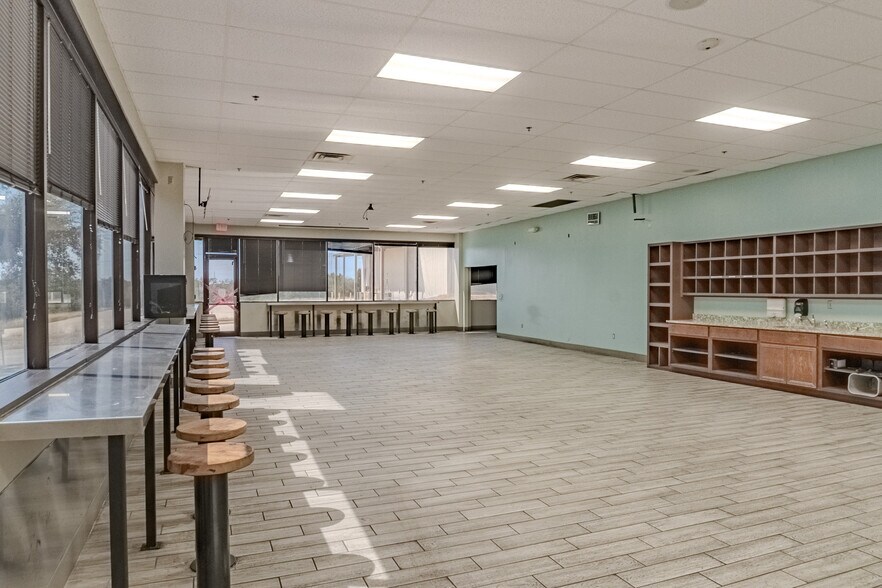 More Photos Of 4611 Wiseman Blvd, San Antonio Manufacturing For Sale