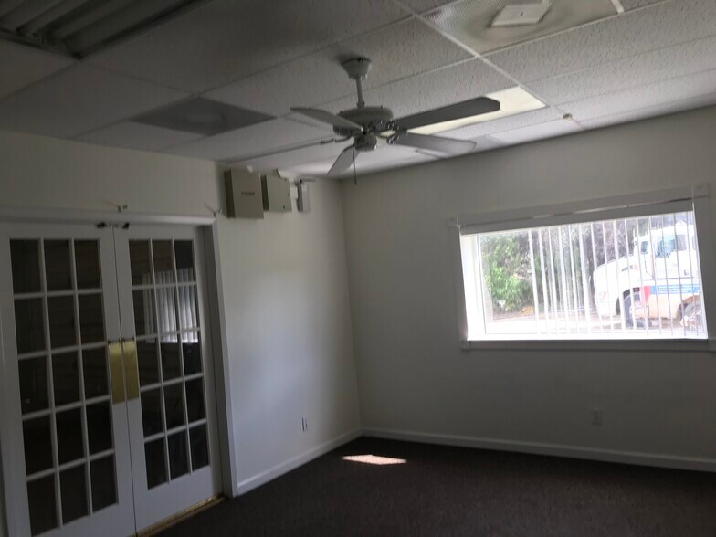 More Photos Of 9217 US Hwy 290 W, Austin Office For Lease