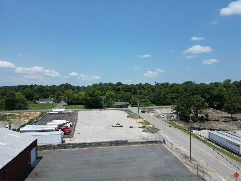 More Photos Of 2995 Broadway, Macon-Bibb Distribution For Sale