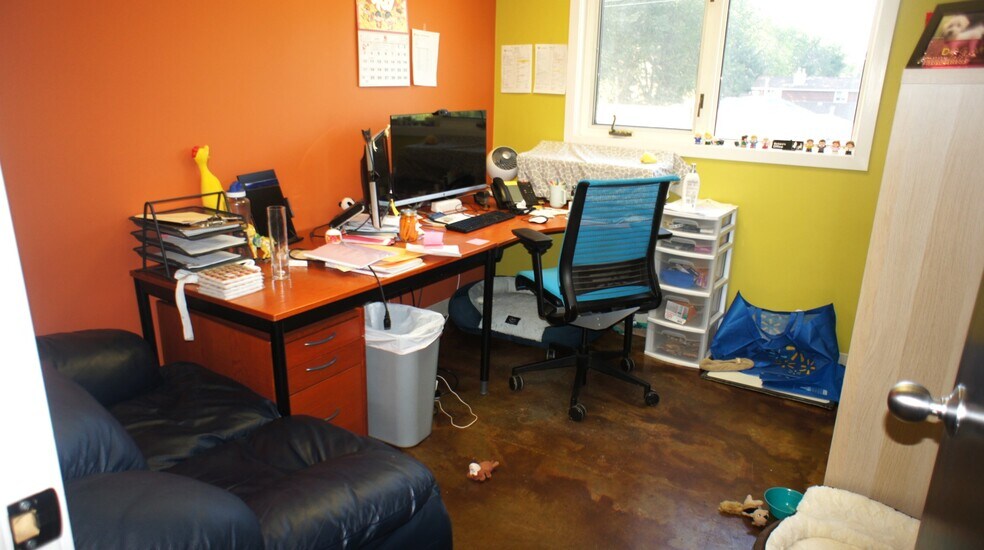 More Photos Of 7316 101 Ave NW, Edmonton Office For Sale