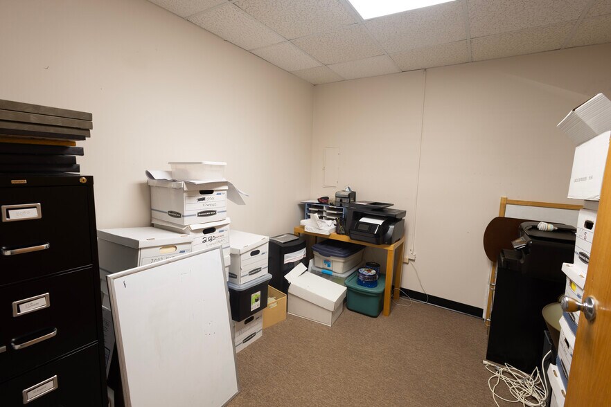 More Photos Of 14377-14389 Hereford Rd, Woodbridge Medical For Sale