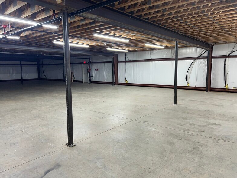 More Photos Of 4388 Sudderth Rd, Buford Warehouse For Sale