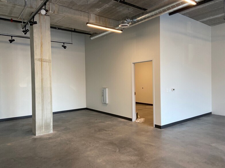 More Photos Of 161 S Riverheath Way, Appleton Apartments For Lease