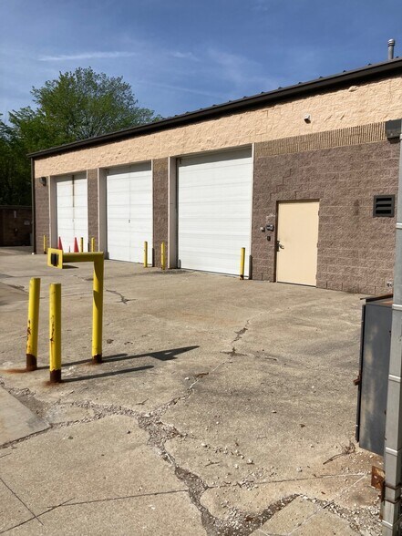 More Photos Of 8388 Dow Cir, Strongsville Warehouse For Sale