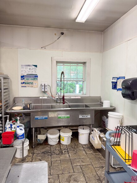 More Photos Of 1320 E Main St, Meriden Restaurant For Sale