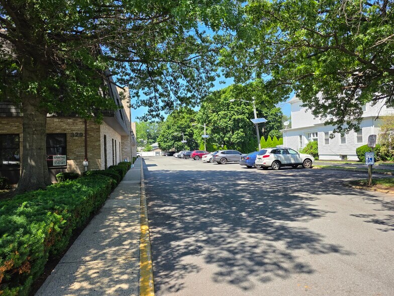 More Photos Of 329 Belleville Ave, Bloomfield Medical For Lease