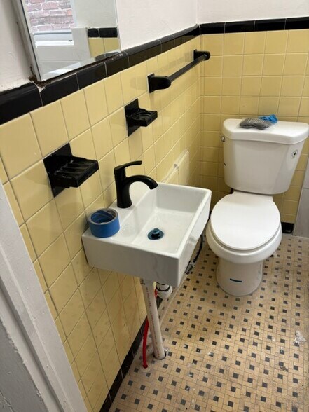 More Photos Of 1557 Mount Ephraim Ave, Camden Apartments For Sale