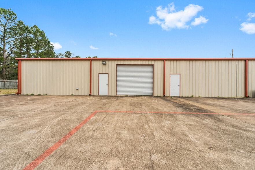 More Photos Of 28925 Nichols Sawmill Rd, Magnolia Warehouse For Sale