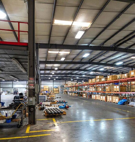 More Photos Of 11300 Windfern Rd, Houston Warehouse For Lease