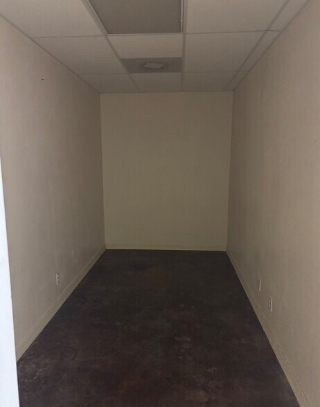 More Photos Of 2992 N Hwy 167, Catoosa Office For Sale