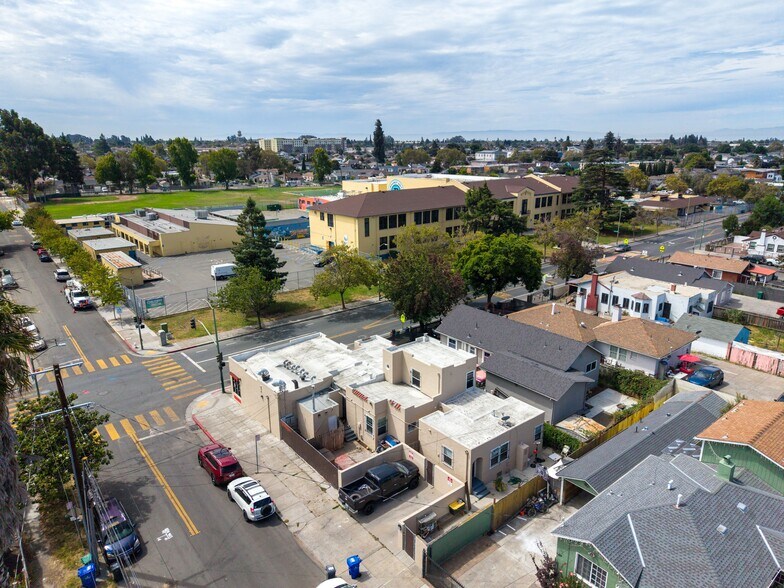 More Photos Of 1841 98th Ave, Oakland Freestanding For Sale